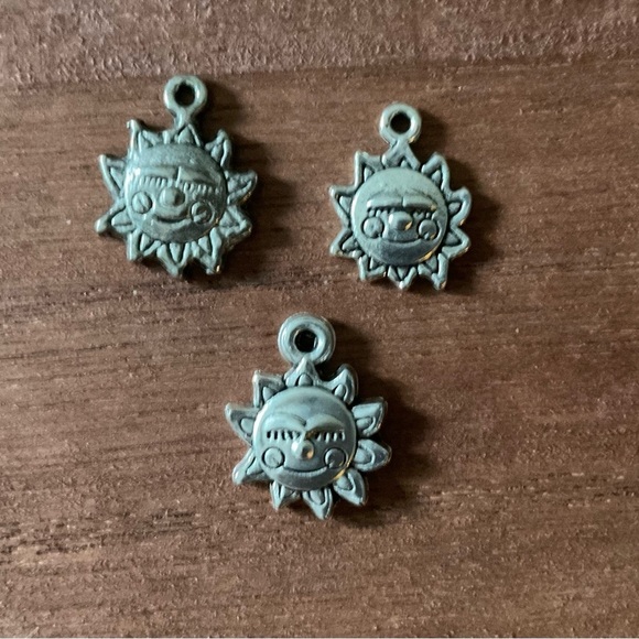 Charm Lot contains 85 charms! - Picture 7 of 14